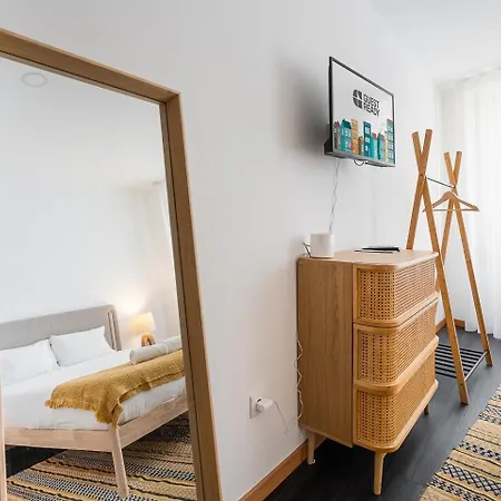 Guestready - Bright Duplex In Downtown Guest house