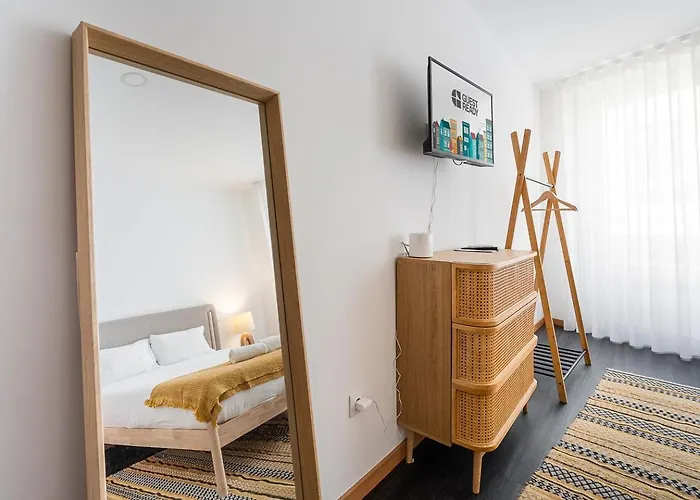 Guestready - Bright Duplex In Downtown Gæstehus