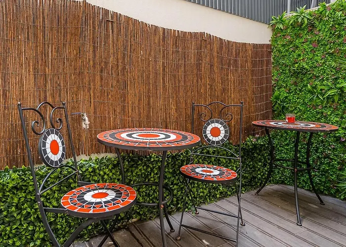 Guestready - Bright Duplex In Downtown Gæstehus