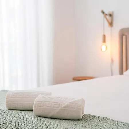 Guestready - Bright Duplex In Downtown Guest house