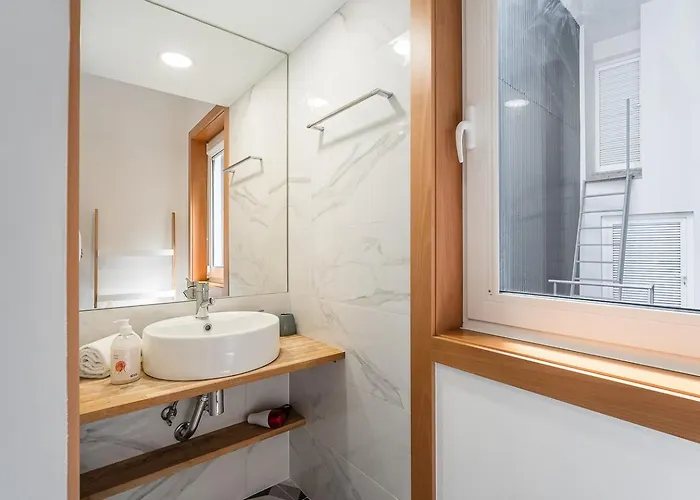 Гостевой дом Guestready - Bright Duplex In Downtown Порту