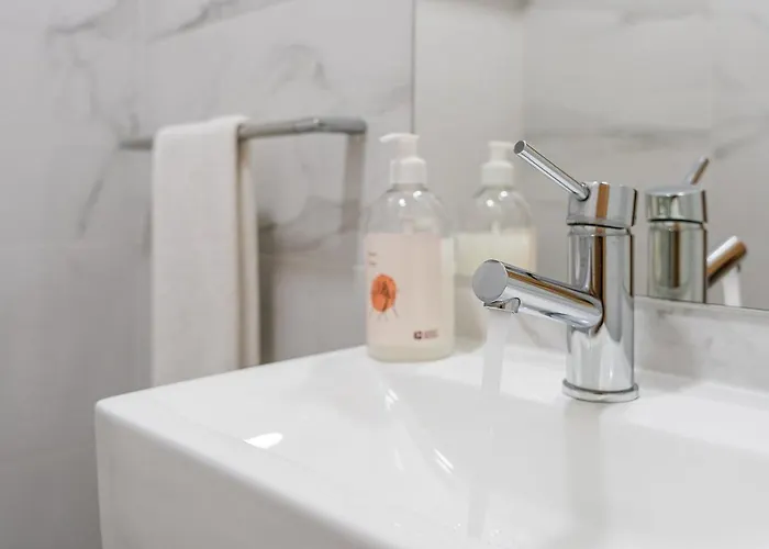 Гостевой дом Guestready - Bright Duplex In Downtown