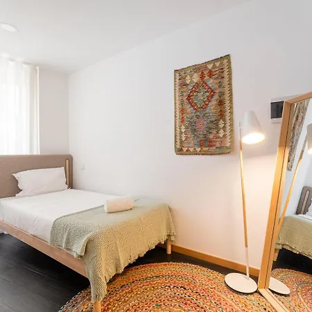 Guestready - Bright Duplex In Downtown Vendégház Porto